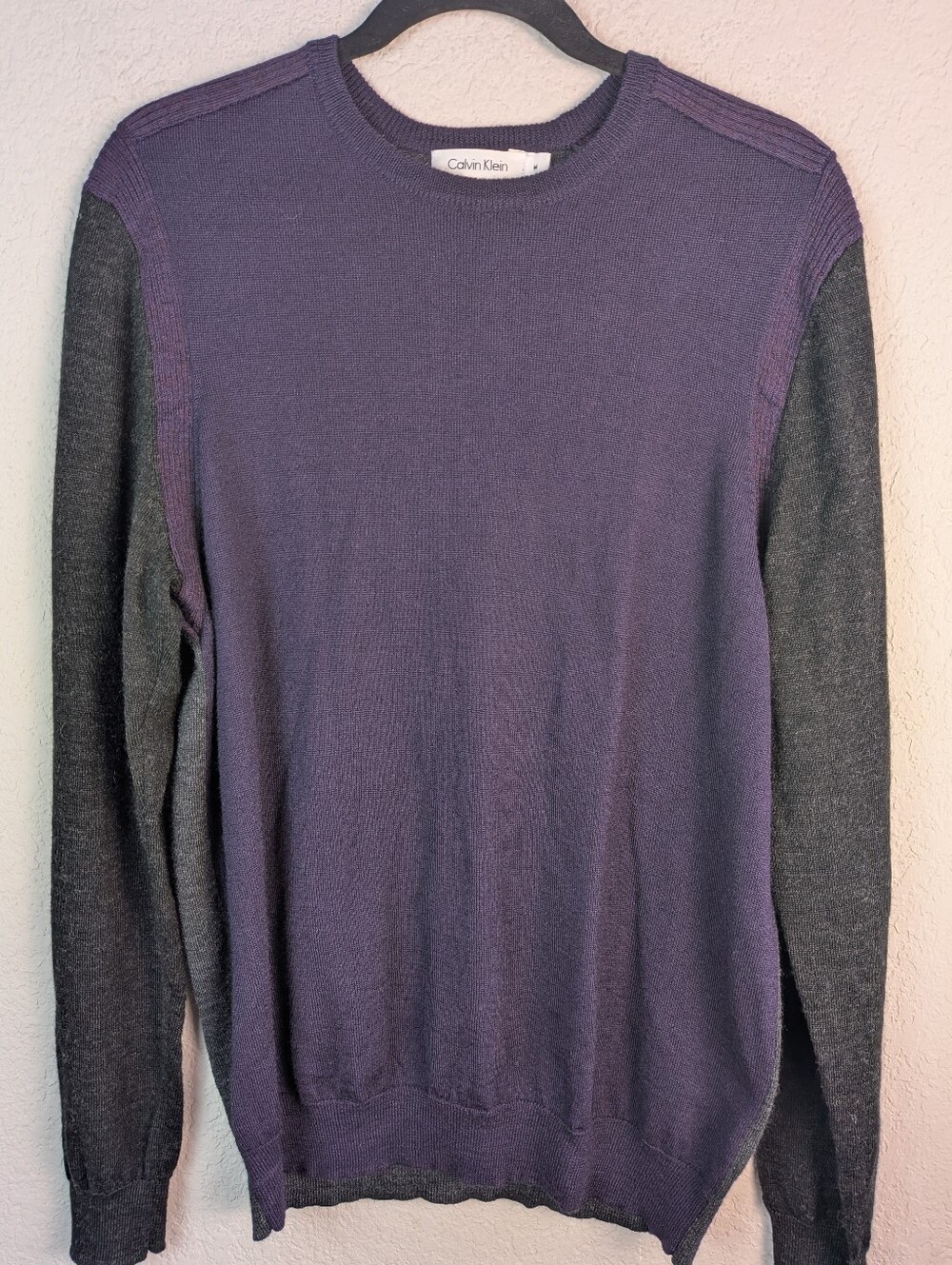 Calvin Klein Mens Crewneck Sweater M Merino Wool Blend Colorblock Purple Gray